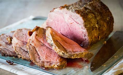Not only does prime rib feed a lot of people, but it also takes little effort to make and is a wholly impressive dish. An Easy Prime Rib Recipe That's a Fool-Proof Dinner Idea