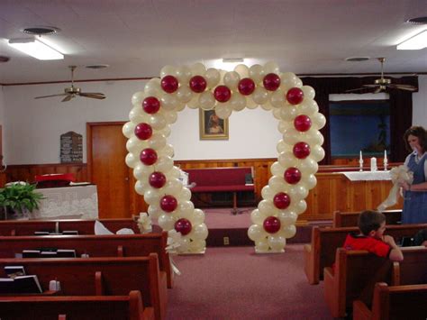 Decorating a wedding venue with them is easy and cheap, but you can also get creative and make the most of this budget decoration. Balloons Booth: Different Types of Balloon Decorations!