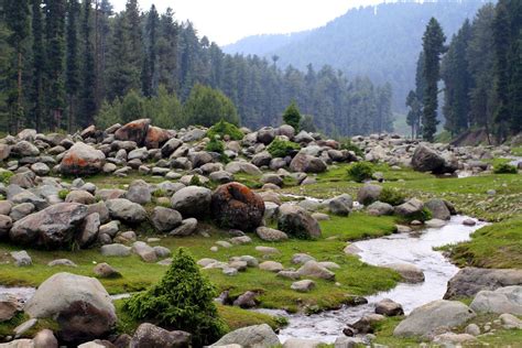 Kashmir Jammu And Kashmir Places To Visit Tourism
