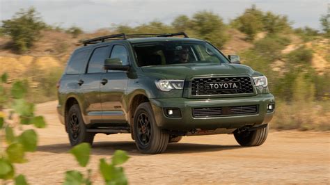 2022 Toyota Sequoia Buyers Guide Reviews Specs Comparisons