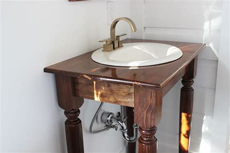 A bathroom vanity isn't exactly a complex piece of furniture so you could safety assume that you might be able to build one yourself. Diy Bathroom Vanity Plans #IndustrialBathroomVanity | Diy ...