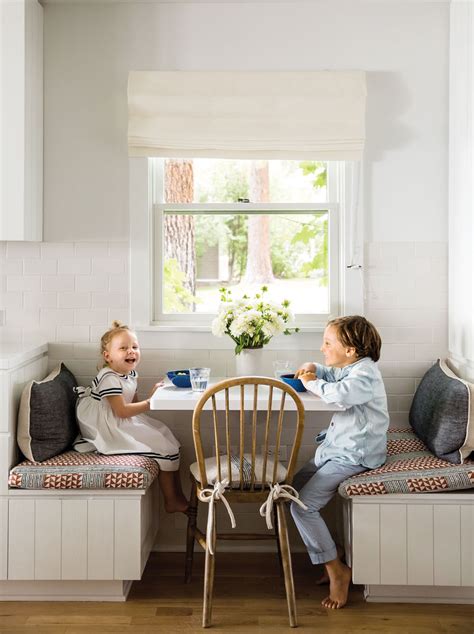 They can actually help you maximize space by turning an awkward alcove or corner into an intimate setting that is perfect for sharing a casual meal. Beautiful Breakfast Nooks That Will Convince You to Get One