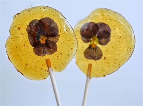 Cooking With Edible Flowers ~ Honey Viola Lollipops