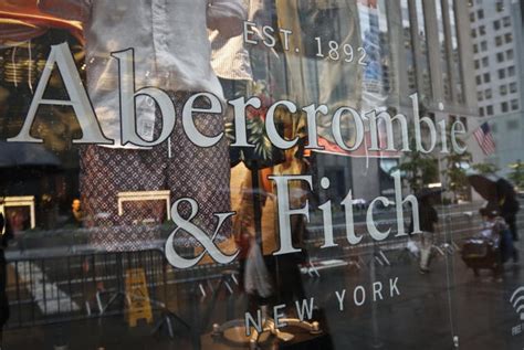 Abercrombie And Fitch Sued Over Ex Ceos Alleged Sex Abuse Of Models Sex