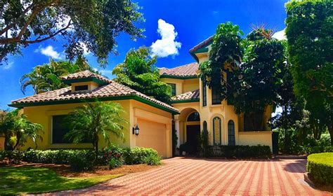 Villa la Palma Villas For Sale - Luxury Villas in Bay Colony Naples FL.