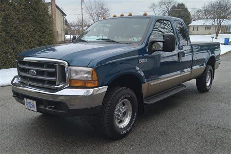 28k mile 2000 ford f 250 super duty lariat 4x4 for sale on bat auctions sold for 30 000 on