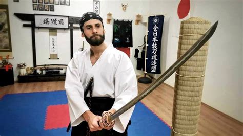 How To Use A Katana Like A Real Samurai Challengestips For The