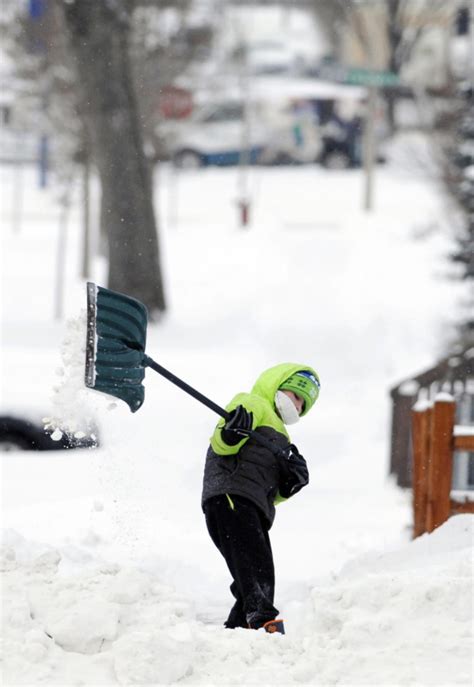 Heavy Snow Winds Strike Dakotas Minnesota The Columbian