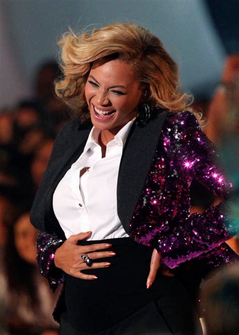 Beyoncés Pregnancy Gives Twitter A Record Breaking Bump
