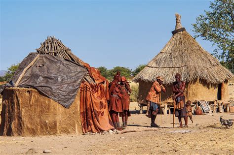 Photo Libre De Droit De Opuwo Namibie Femmes Himba Avec Le Collier