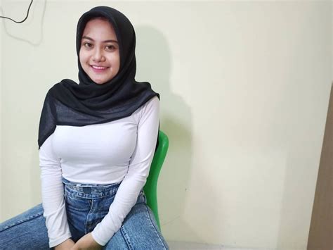 Pin Oleh Ikeh Kimochi Di Inlafid Di 2021 Gaya Hijab Wanita Berlekuk