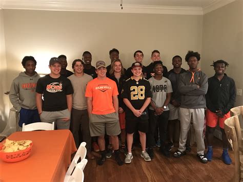 Hoover Bucs Football On Twitter Bucs Receivers Enjoying A Position Meal As They Get Ready For