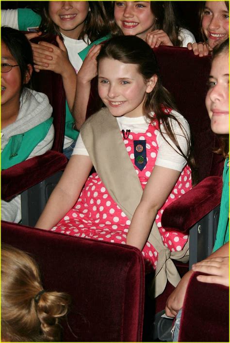 Photo Abigail Breslin Girl Scouts 10 Photo 1025121 Just Jared