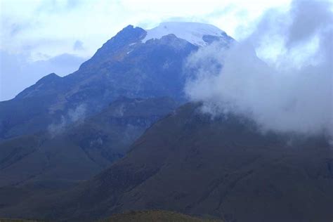 From 1 to 20 minute inclusive. Nevado del Tolima: High above the clouds