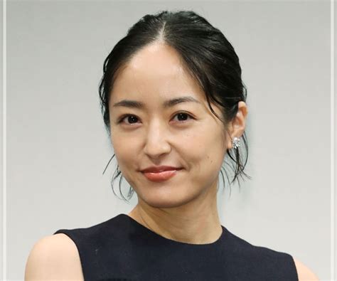 井上真央が結婚しない5つの理由！創価学会員で条件が厳しい？ジャニーズ問題も？｜芸能人のファミリーってどんな人？