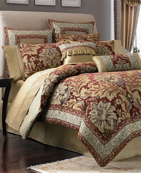 Comforters are soft covers that keep you snuggly and warm in bed, and are great decorative items for the most relaxing room in the house. Croscill Fresco Queen Comforter Set | Luxury comforter ...