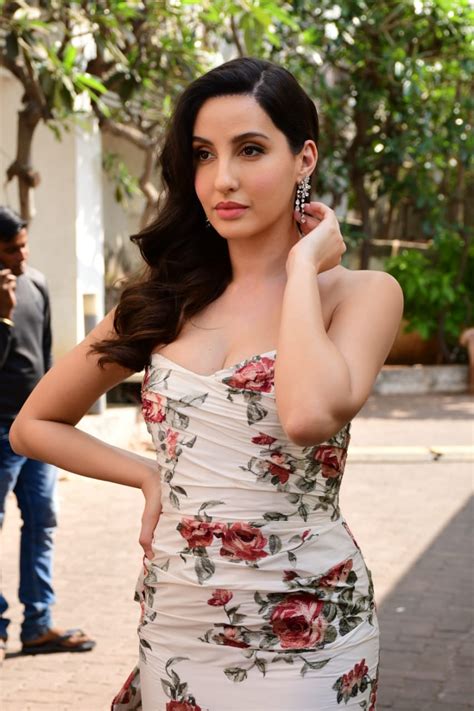 Nora Fatehi In Figure Hugging Floral Dress Gives Spring Vibes Check Out The Divas Sexy