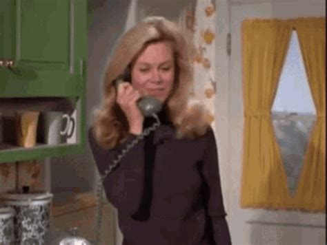 Elizabeth Montgomery Samantha Stevens Gif Elizabeth Montgomery Samantha Stevens Bewitched