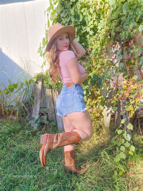 Emily Azure On Twitter Good Afternoon From Your Favorite Cowgirl 🤠