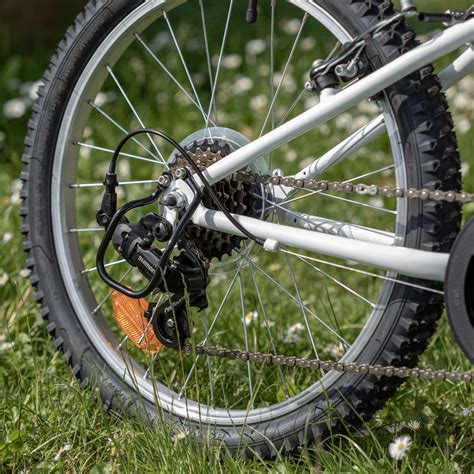 The 120 cyclometer has been developed by our engineers for cyclists looking for an easy to use wireless cyclometer. Btwin Rockrider ST 120 (2020) - Cross country (XC) bike