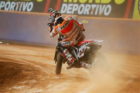 Want to see more posts tagged #dirt track? Racing Cafè: Photo #511 - Márquez Dirt Track Style 2014