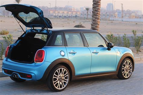 The 2016 Mini Cooper 5 Door Hatch S Smf