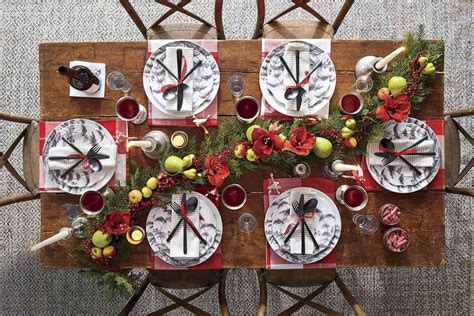 27 Christmas Table Settings For A Festive Holiday Meal