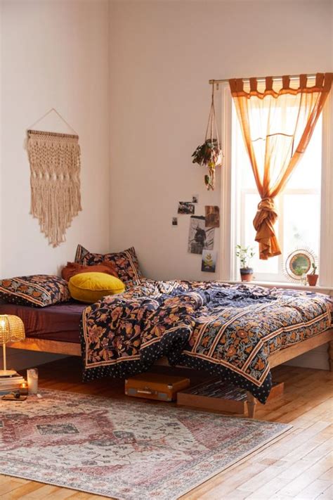 Ashworth college is built for the real world. Auden Boho Floral Duvet Cover | Urban Outfitters