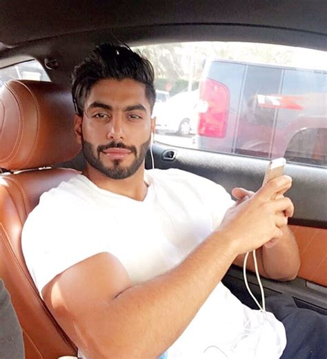 Pin By Rora Shahshah On Kuwaiti Man Beautiful Men Faces Handsome