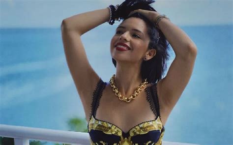 Angela Aguilar Luce Bikini Con Mangas En Miami Y Escandaliza Las Redes Fama