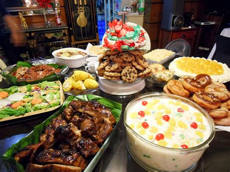 The new year's eve is one of the most expected nights in the year and a huge holiday in the united states. chinese new year food - menu set | New years eve food, New ...