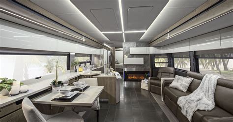 Winnebagos Luxury Horizon Model Named Rv Of The Year