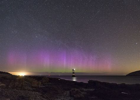 Penmons Purple Auroras Anglesey Gorgeous Scenery Northern