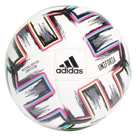 Register for free to watch live streaming of uefa's youth, women's and futsal competitions, highlights, classic matches, live uefa draw coverage and much more. Bola de Futebol Campo Adidas Uefa Euro 2020 Match Ball ...