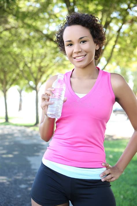 1480 Jogger Woman Drinking Water Park Stock Photos Free And Royalty