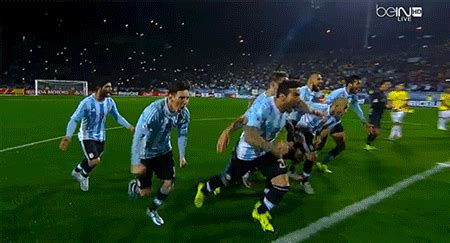 Estadios fútbol argentina atleta futbol argentino club. Festejamos los 29 años de Messi... ¡con gifs! | Maxim ...