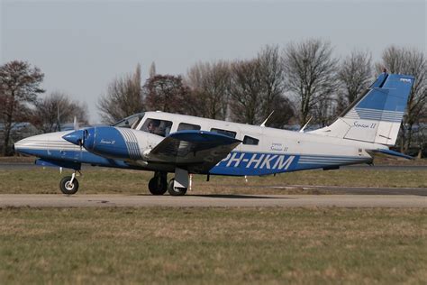 Piper Pa 34 200t Seneca Ii Přehled Letadel Aerowebcz