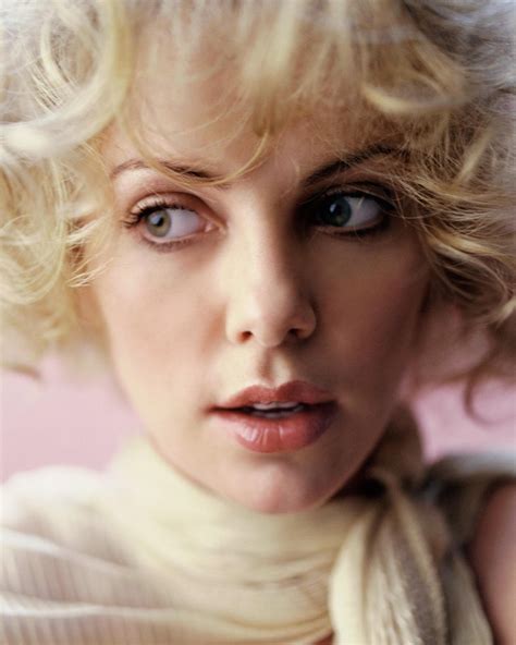 Blonde Women Actress Charlize Theron Face Closeup Wallpaper