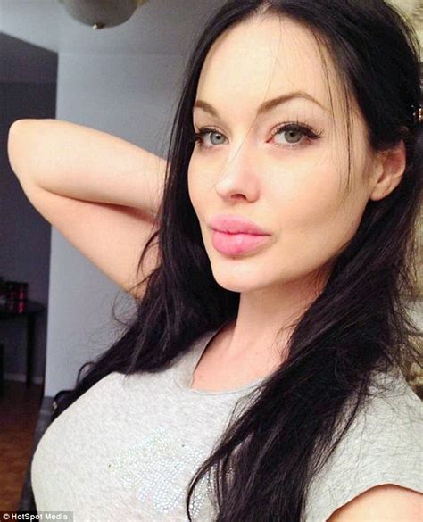 Angelina Jolie Doppelganger Makes Men So Nervous They Start Shaking