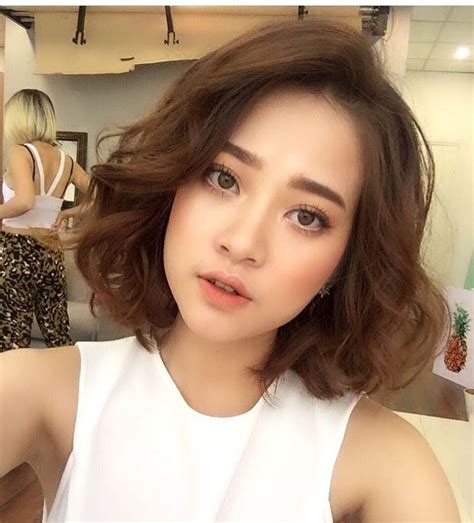 Korean Short Curly Hair