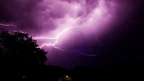 Purple Clouds Sky Thunderstorm Lightning Flash 4k Hd Nature Wallpapers
