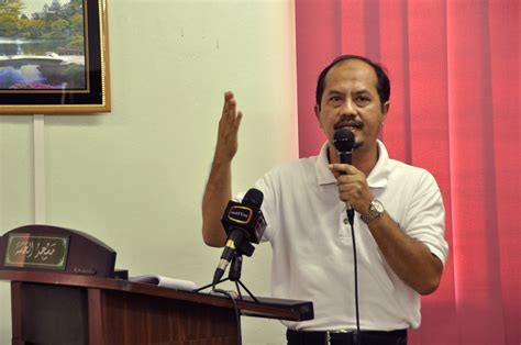 Setelah ditelusuri, dugaan tersebut dikonfirmasi oleh. Kalah, menang adat politik; tak perlu merajuk dan keluar ...