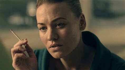 Scroll down and click to choose episode/server you want to watch. The Handmaid's Tale Season 3 Episode 4 Recap