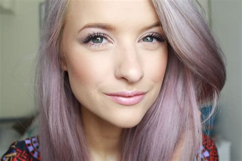 Learn how to do a daytime eye makeup look from youtube's top beauty bloggers. My Everyday Makeup Routine - Inthefrow