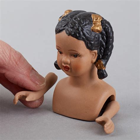 Porcelain African American Girl Head And Hands True Vintage