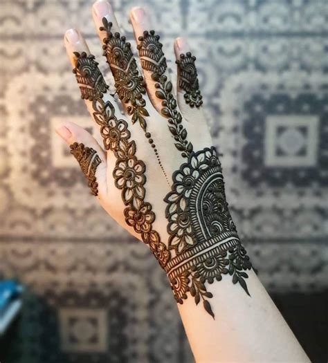 Pin By Manisha Goyal On Mehndi Lovers Back Hand Mehndi Designs