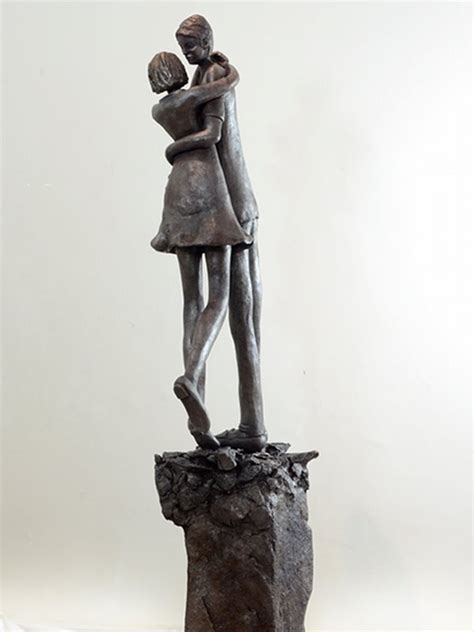 Sculpture Bronze Tomber Amoureux Couple Longiligne Enlacé