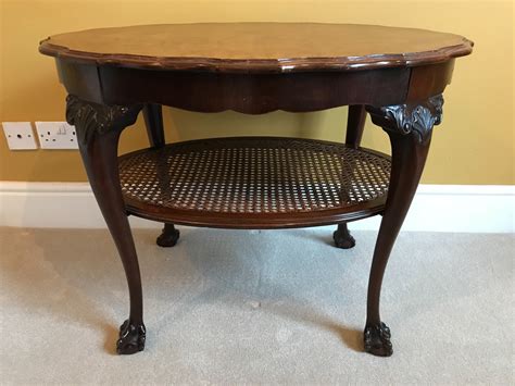 Pennsylvania house cherry queen anne drop leaf side table. A Queen Anne Style Walnut Coffee Table | 510205 ...