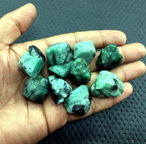 Best Quality 10 Pieces Green Emerald Gemstone 20 22 Mm May Birthstone