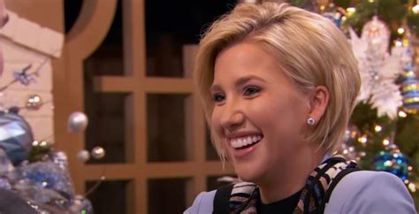 what does savannah chrisley do for a living